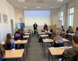 14 Schülerinnen und Schüler wollten beim Zukunftstag wissen, wie Verwaltung in Perleberg funktioniert und welche Zukunftsberufe es gibt. Foto: Landkreis Prignitz