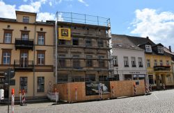 Das Gebäude Großer Markt 10 in Perleberg ist derzeit eine einzige Baustelle. Foto: Landkreis Prignitz